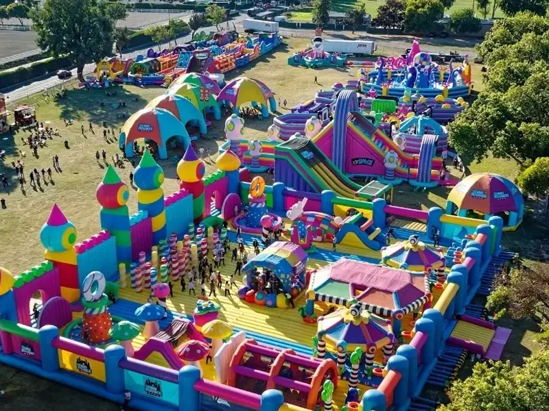 Ποιο υλικό μουσαμά είναι πιο κατάλληλο για μακροχρόνια χρήση σε εξωτερικούς χώρους;